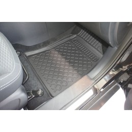 „Ssangyong Tivoli“ 2015– (taip pat atnaujintas modelis) / „SsangYong XLV“ 2015–2019 m. „ARISTAR“ kilimėliai 602737