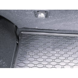 Hyundai i20 II hečbekas (apatiniai aukštai) 2014-2020 bagažinės kilimėlis RIGUM 410143