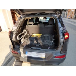 Jeep Cherokee V KL visureigis 2013- AUTO-MOTOR K0348 bagažinės tinklelis (65×95)