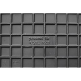 Mercedes E klasės W211 2002-2009 m. guminiai kilimėliai DOMA 213217