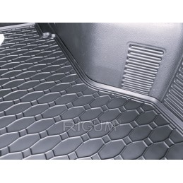 Nissan X-Trail III T32 visureigio 2017-2021 bagažinės kilimėlis RIGUM 424065