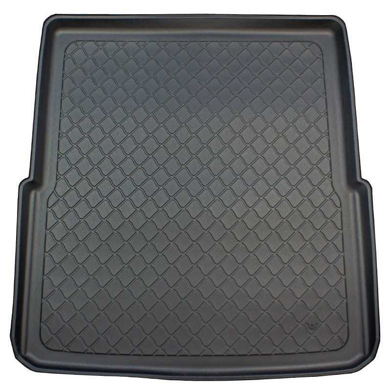 Skoda Superb III 3V Kombi 5D 2015 09- Bagažinės kilimėlis ARISTAR 193292G