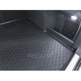 Skoda SuperB IV Kombi 2024- / Volkswagen Passat B9 Kombi 2024- Bagažinės kilimėlis RIGUM 437393