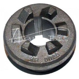 Kairė sankabos įvorė KOS Rolmus barstytuvui - 201502002