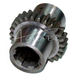 Vladimiro T-25 pavarų dėžės atbulinės eigos pavaros įvorė - 737110