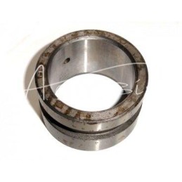 Priekinės pavaros sankabos įvorė Ursus C-385 Rolmus - 80185077