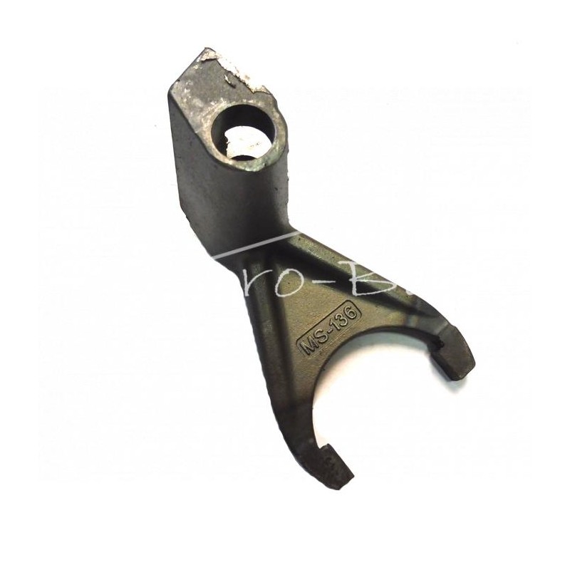 Šakės II ir V pavaros C-330 seno tipo lenkiškos - 5001136/0