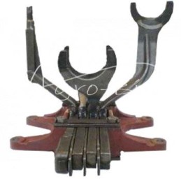 MTZ-80 pavarų dėžės šakės korpusas pilnas - 501702080