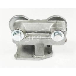 Alyvos filtro pagrindas Ursus C-385 4 cilindrų kojelė viduryje - 64900300