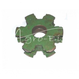 Priekinis lizdinis ratas Z-6 FI-62mm, skirtas Tytan Rolmus mėšlo kratytuvo dugno grandinei - 225905003