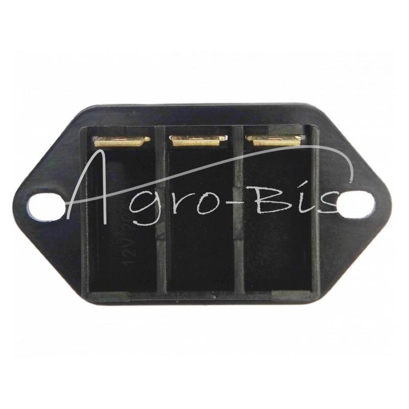 5 vnt - Ursus MF priekinio žibinto gaubto prijungimo lizdas - 1673004M91