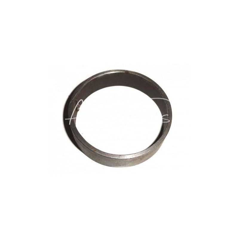 50 vnt - Ursus C-330 tarpinio korpuso centravimo įvorė, poliruota - 5001409/0