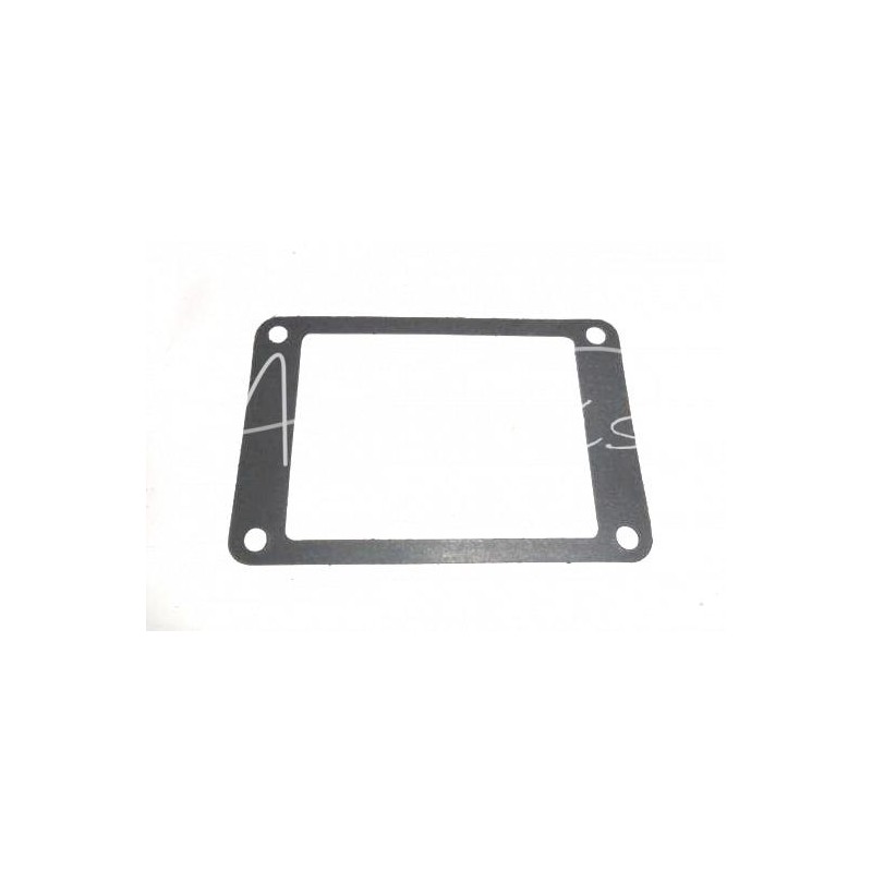 50 vnt - Ursus C-330 spynos dangtelio tarpinė - 5001347/0