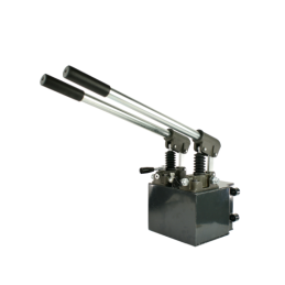 Du rankiniai siurbliai: vienas šonas 12 cm, du šonai 45 cm su 6 l baku