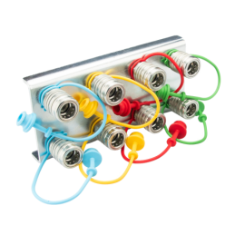 Lizdų išdėstymas aštuonioms M22x1,5 greito prijungimo jungtims tvirtinti