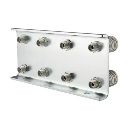 Lizdų išdėstymas aštuonioms M22x1,5 greito prijungimo jungtims tvirtinti