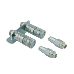 Pilnai sukomplektuota plokštė su dviem plokščių, sauso atjungimo greitųjų jungčių, lizdų ir kištukų rinkiniais, M22x1,5 sriegis