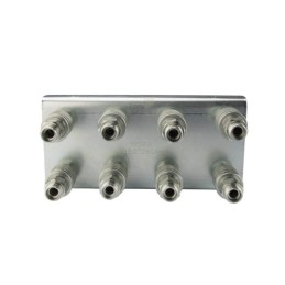 Lizdų plokštė aštuoniems greito prijungimo lizdams + euro kištukams M18x1.5 montuoti