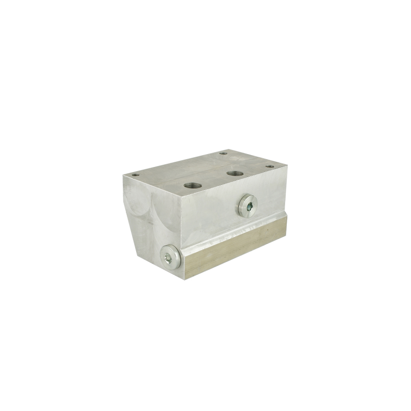 Kėlimo kolektoriaus adapteris montuojamas „Ursus C-360“ ir „C-360-3P“ traktorių važiuoklės mechanizme.