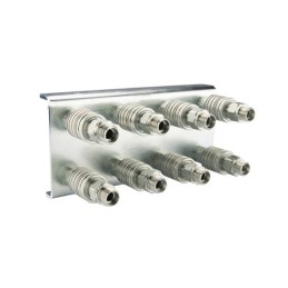 Lizdų plokštė aštuoniems greito prijungimo lizdams + euro kištukams M22x1.5 montuoti