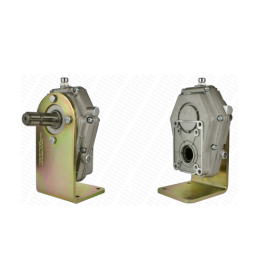 Pavarų dėžės daugiklio priedas 2 ir 3 grupės siurbliams, perdavimo skaičius: 1:3,8, galia: 20 kW, su kardaniniu velenu, komplekt