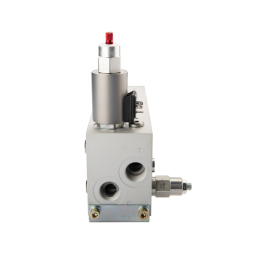 Jungiamosios plokštės vožtuvų blokas su 4 sekcijų srauto reguliatoriumi CETOP 3 NG6