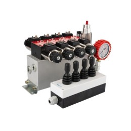 4 sekcijų 12 V hidraulinis skirstytuvo blokas, tipas Cetop 3 NG6, su proporciniu srauto reguliatoriumi, komplektuojamas su „Hydr