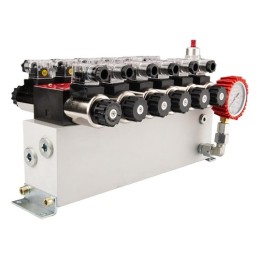 6 sekcijų 12 V hidraulinis skirstytuvo blokas, tipas Cetop 3 NG6, su proporciniu srauto reguliatoriumi, komplektuojamas su manom