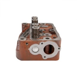 Pilna Ursus C-330 C330 variklio galvutė su vožtuvais 42022020