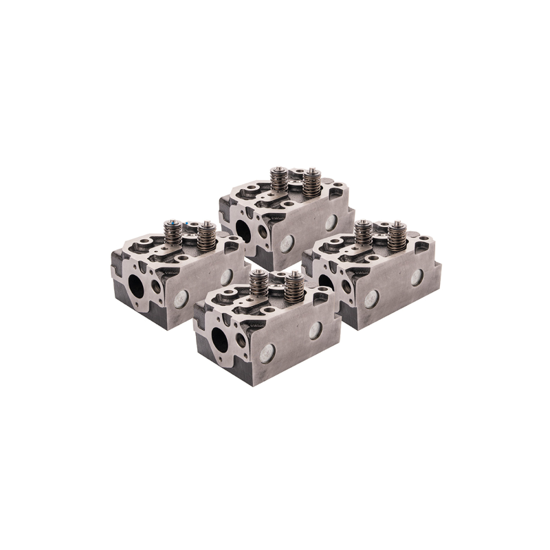 Keturių pilnų Ursus C-360 C360 variklio galvučių su vožtuvais rinkinys 46505110