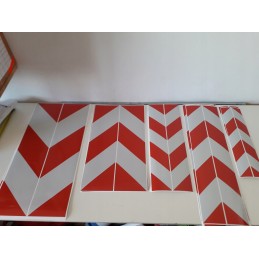 Raudonos ir baltos spalvos įspėjamieji lipdukai 5x40cm