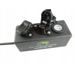 Dėžutė 2x 3 kontaktų lizdas 2 USB lizdai mašinoms