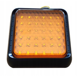 LED lemputė mirksi geltonu gaidžio blyksniu