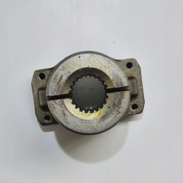 Priekinės ašies flanšas korpusui 580 sr 695 sr st