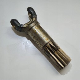 Polos Claas Ares 836 trumpinys