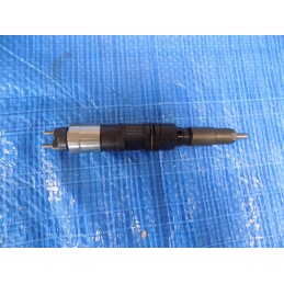 Injektorius John Deere 300d 744k 1400 250d