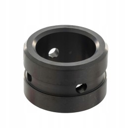 Massey Ferguson priekinio varančiojo veleno įvorė