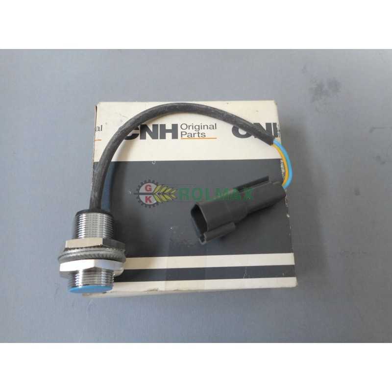 Sukimosi jutiklis m18x30 new Holland korpusas 84058862