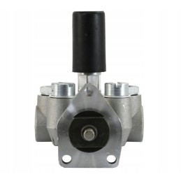 Komplekto padavimo siurblys iš viršaus jungiasi prie Bizon Polj