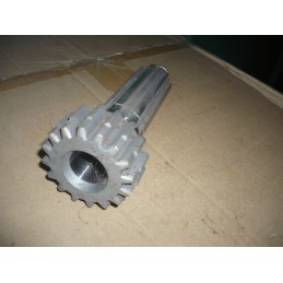 Pavarų dėžės pagrindinis velenas 330 50011310