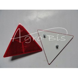 Atspindintis trikampis buvo