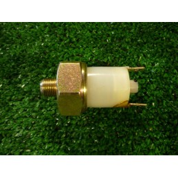 Alyvos slėgio jutiklis 186 14 3381387m5 mf massey