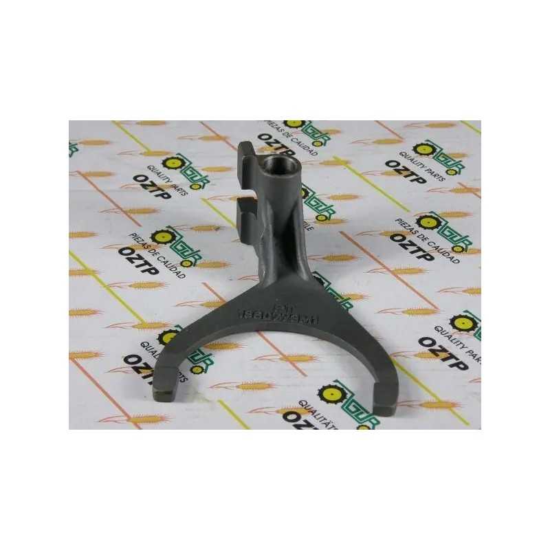 mf3 pavarų dėžės šakės