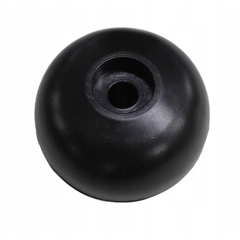 Volas eina prie traktoriaus