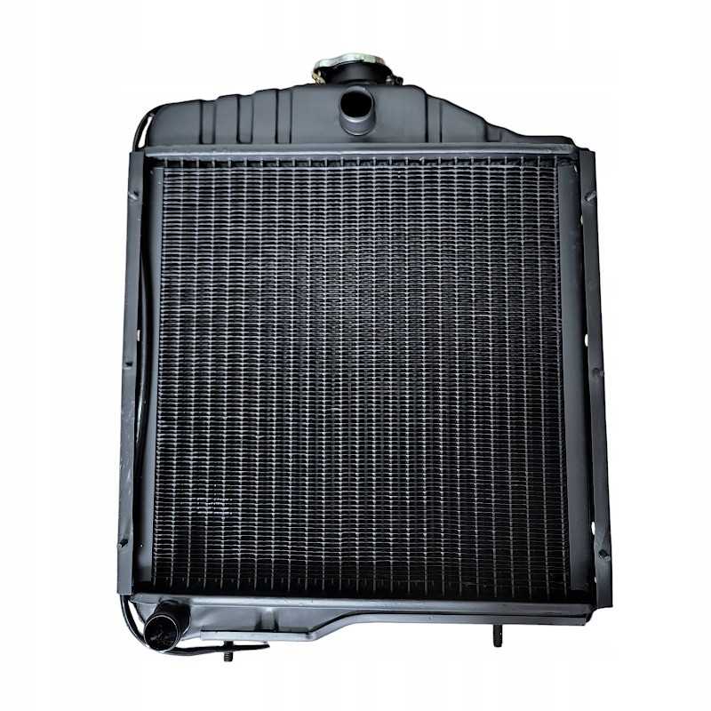 Ursus c 360 4 eilių varinis vandens aušintuvas