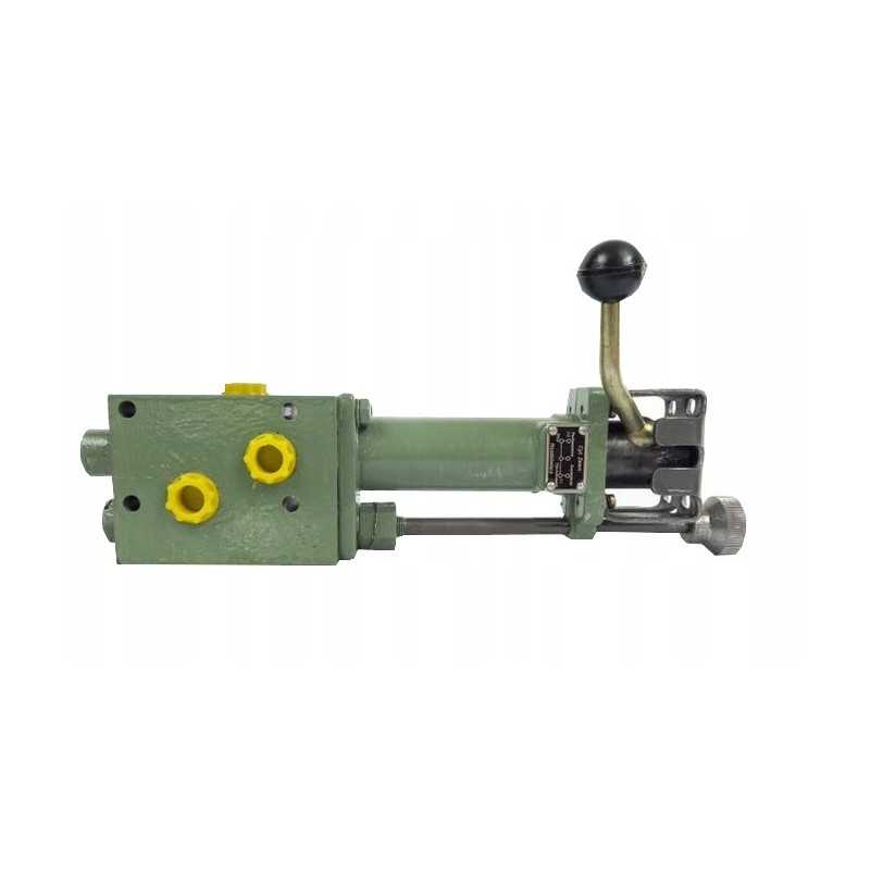 Ursus C330 keltuvo skirstytuvas