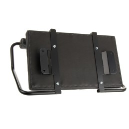 Keleivio pagalbinio suoliuko sėdynė ant sparno