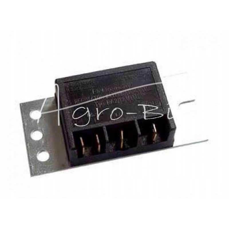 Kintamosios srovės generatoriaus įtampos reguliatorius jawa ursus c 385 z