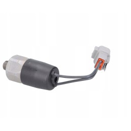 Alyvos slėgio jutiklis new holland 82028154 originalai