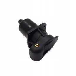 Elektros lizdas su 3 skirtingo tipo apvaliais kištukais c